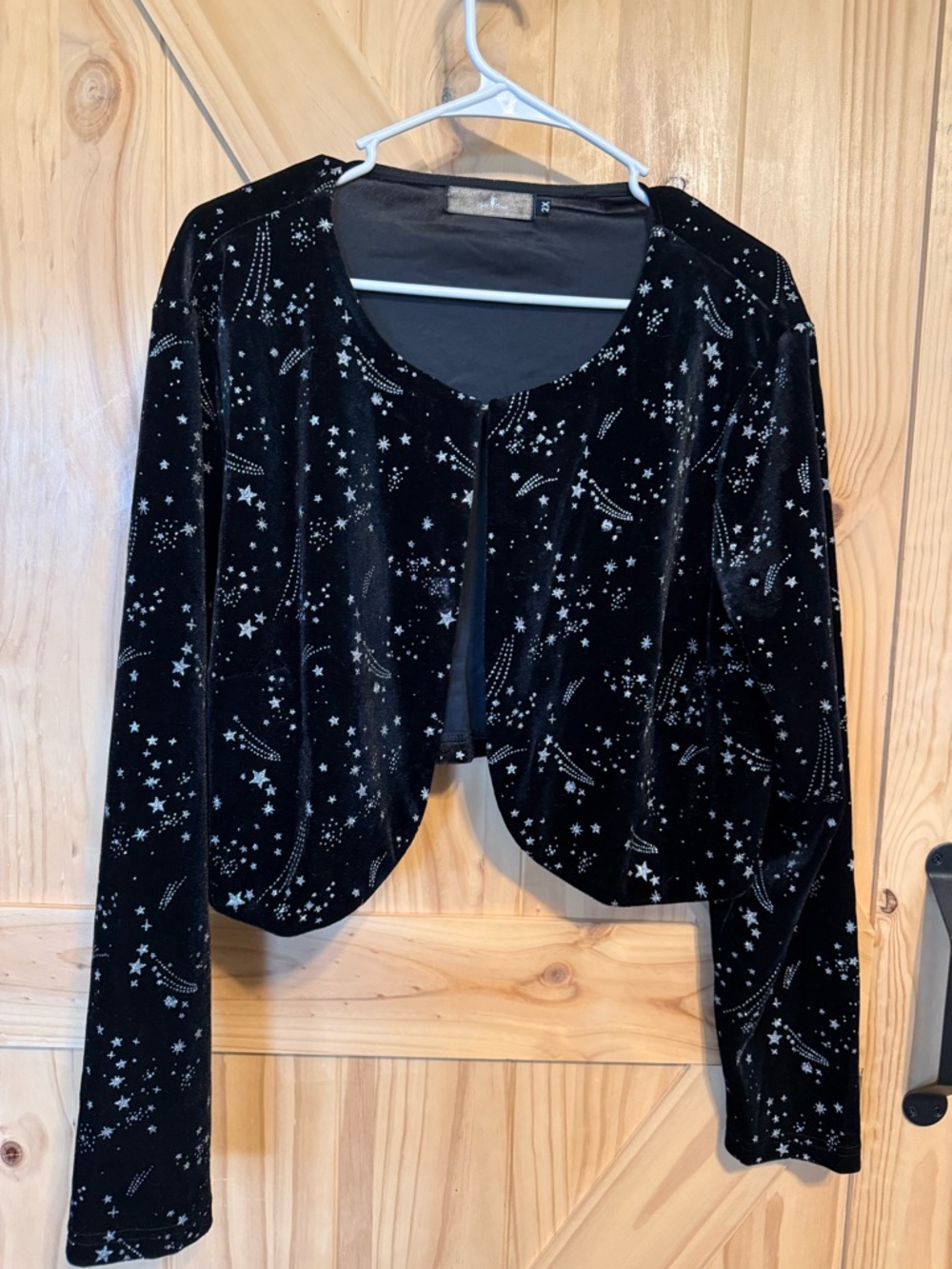 Black Velvet Star-Print Cropped shrug
